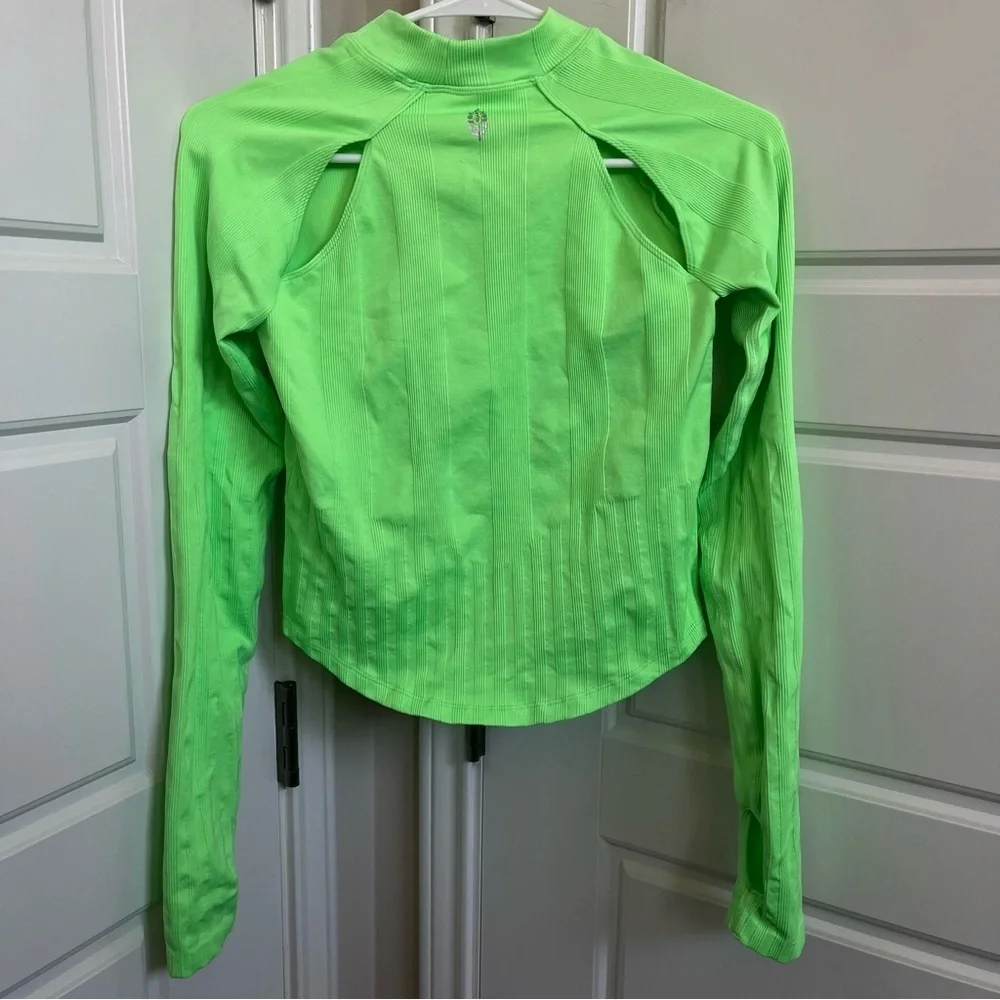 Free People Movement Offside Layer Top in Green Size XS/S